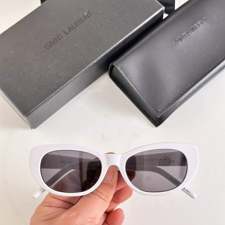 Picture of Saint Laurent Sunglasses _SKUfw76720345fw